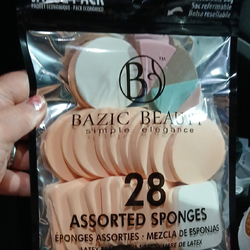Assorted Makeup Sponges - Cream, Tan, White